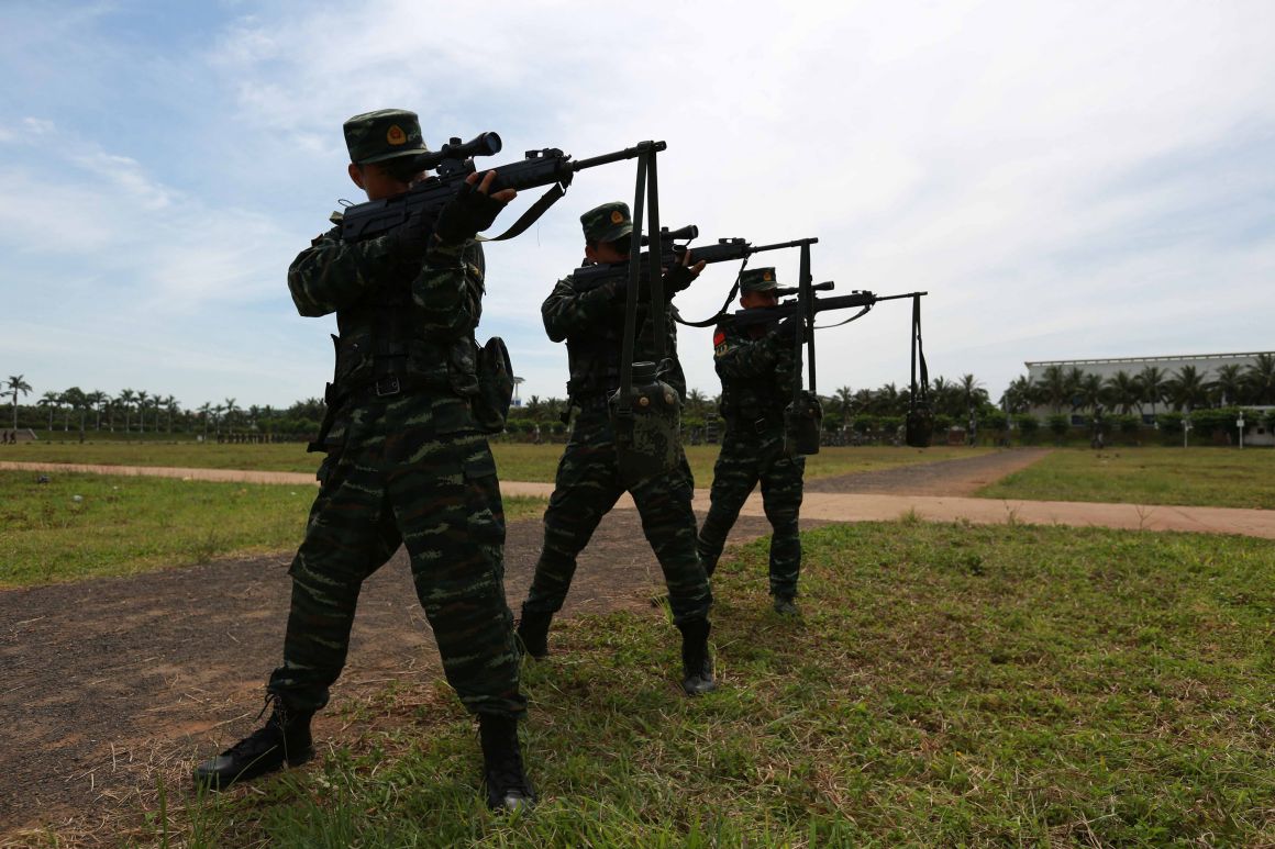 一槍定乾坤，俄羅斯狙擊手千米之外精準(zhǔn)擊落烏克蘭六旋翼無人機(jī)