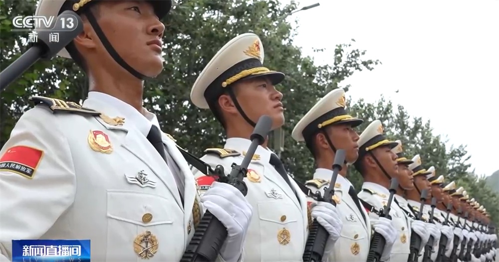 儀仗方隊(duì)，閃亮的中國名片