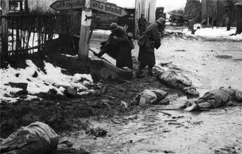 加沙報道員目睹親人尸體被埋廢墟，戰(zhàn)爭的殘酷與無奈