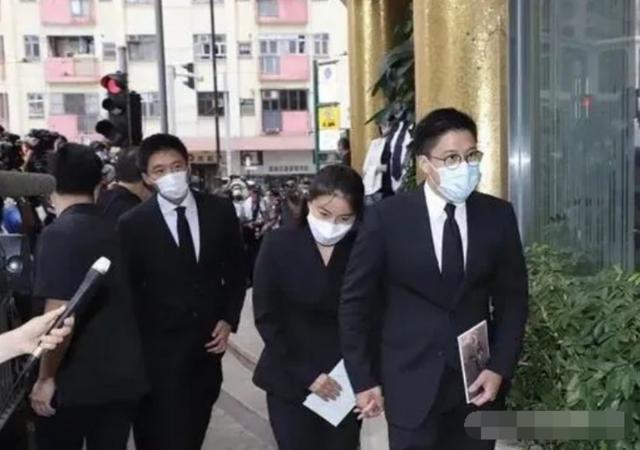 霍啟剛談觀看閱兵感受，深刻體驗國家力量，自豪之情油然而生