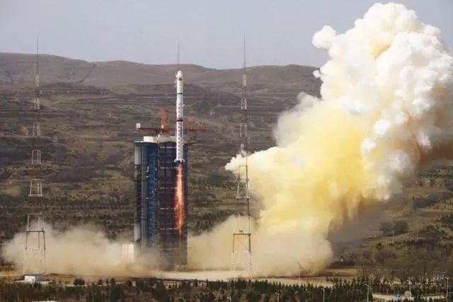 中國火箭與月亮同框，揭秘我國航天事業(yè)新突破！