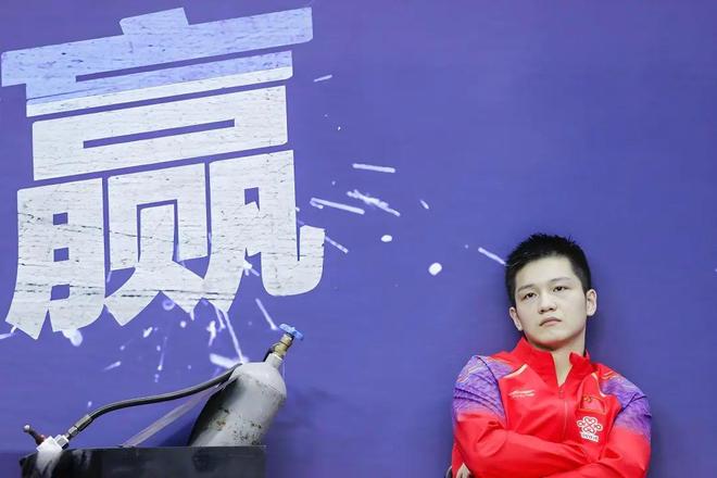 薩爾布呂肯隊(duì)長(zhǎng)高度評(píng)價(jià)樊振東，他足夠?qū)I(yè)！