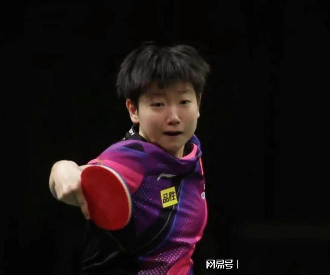 孫穎莎6-9落后大心臟強(qiáng)勢逆轉(zhuǎn)，展現(xiàn)頑強(qiáng)拼搏精神，為我國乒乓球事業(yè)再添輝煌！