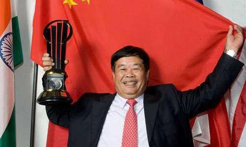 曹德旺稱大學(xué)應(yīng)追求實(shí)際，是現(xiàn)實(shí)反思還是偏見(jiàn)？