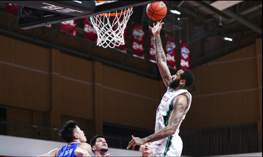 陳國(guó)豪，感激廣州男籃的選擇，我會(huì)珍惜這個(gè)機(jī)會(huì)，展現(xiàn)自我，共赴輝煌