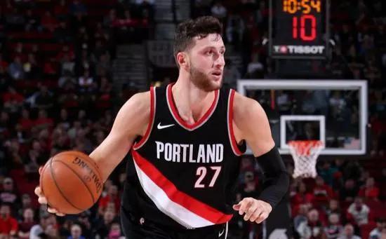 歐錦賽戰(zhàn)火重燃，努爾基奇訓(xùn)練展現(xiàn)三分球神技，爵士社媒掀起熱潮