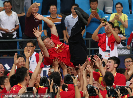 浙BA城市爭霸賽揭幕戰(zhàn)在即，諸暨隊厲兵秣馬備戰(zhàn)，期待熱血籃球盛宴