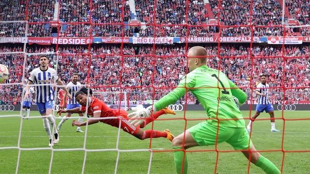 阿什拉夫扳平比分，巴黎圣日耳曼主場連續(xù)27場歐冠小組賽/聯(lián)賽破門創(chuàng)輝煌