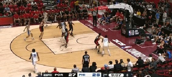 新星閃耀NBA，亞馬爾17歲便展現(xiàn)天賦，近30場(chǎng)驚艷表現(xiàn)引矚目