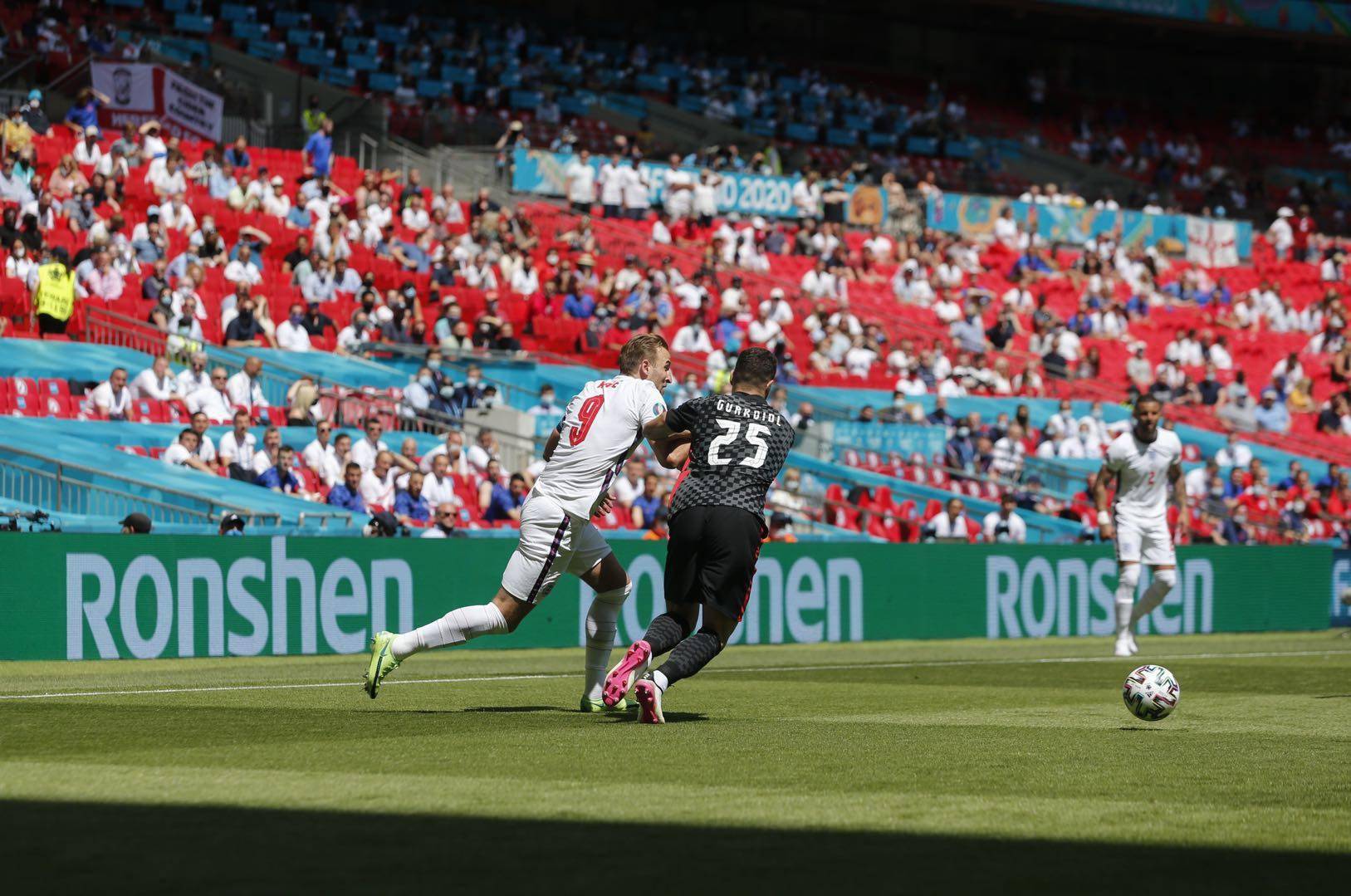 莫拉塔的選擇，歐洲杯的意外延續(xù)與決心重生