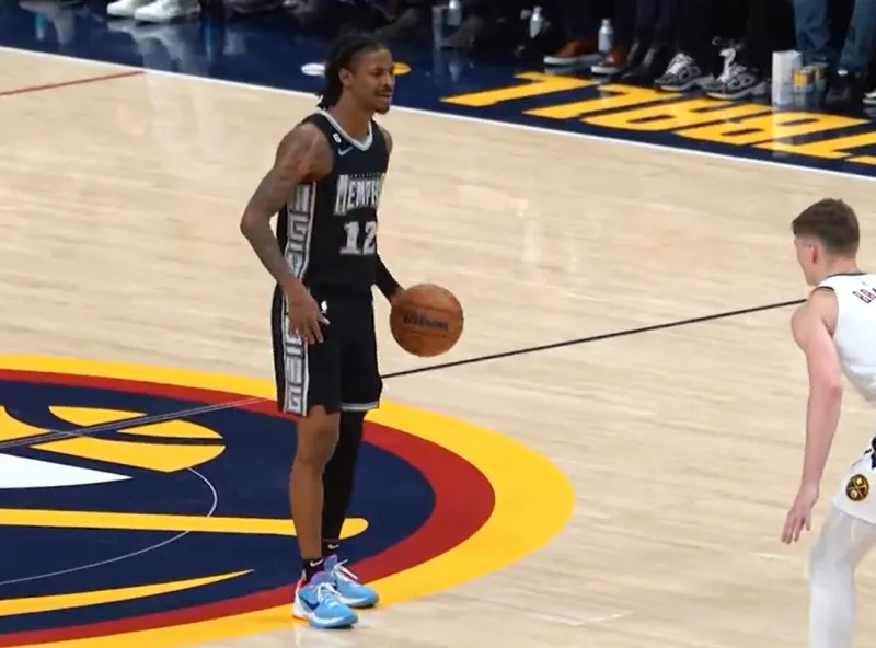 庫里中國行再遇王以太，酒桌麻將局中的籃球傳奇友誼