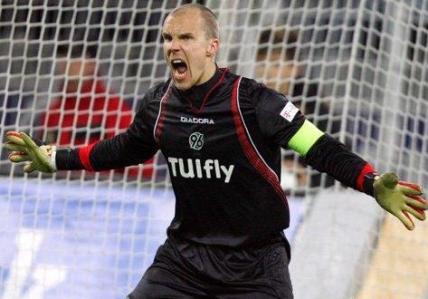 奧維耶多門將的教訓(xùn)，機(jī)會(huì)與代價(jià)并存，細(xì)節(jié)決定成敗