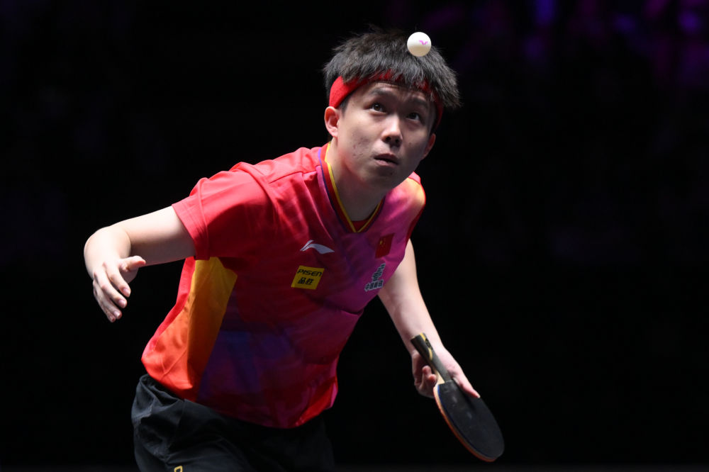 WTT橫濱冠軍賽，王楚欽強勢晉級半決賽，展現(xiàn)乒壇新星之姿