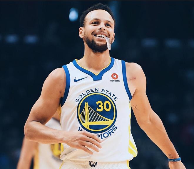 庫里魅力四溢，人人愛與之并肩作戰(zhàn)？庫明加的勇士離隊之謎與引援困境