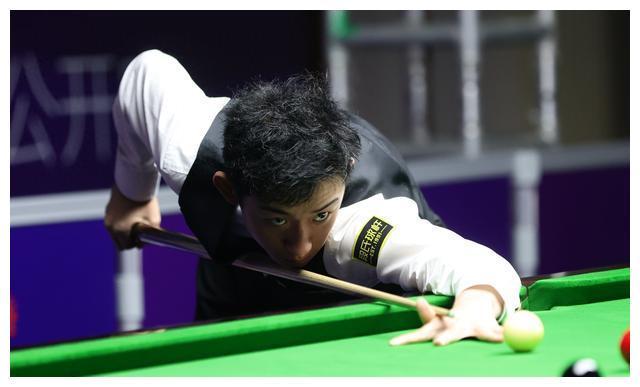 世運(yùn)會(huì)女子斯諾克6紅球矚目，白雨露展現(xiàn)超強(qiáng)實(shí)力閃耀成都賽場(chǎng)