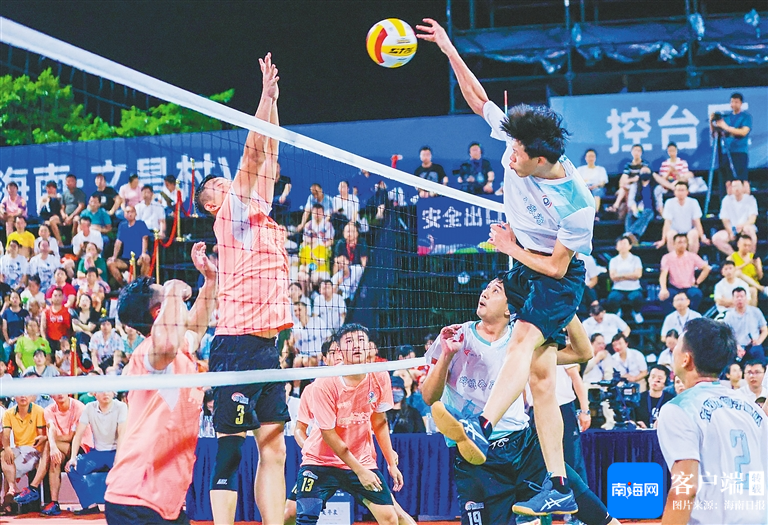 廣州主場(chǎng)揭幕戰(zhàn)，郭艾倫官方T恤閃耀全場(chǎng)，熱情觀眾共享榮耀時(shí)刻