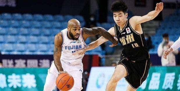 山西隊蓄勢待發(fā)，上賽季常規(guī)賽第二的榮耀延續(xù)，開啟夏訓備戰(zhàn)新征程