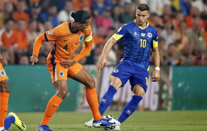 荷蘭與匈牙利足球大戰(zhàn)，齊爾克澤與西蒙斯的先發(fā)力量，加克波的光芒閃耀