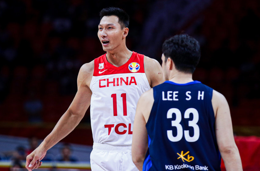 易建聯(lián)涉嫌嫖娼傳聞引熱議，楊毅力挺二十年老友，稱(chēng)他是男籃最后的大旗