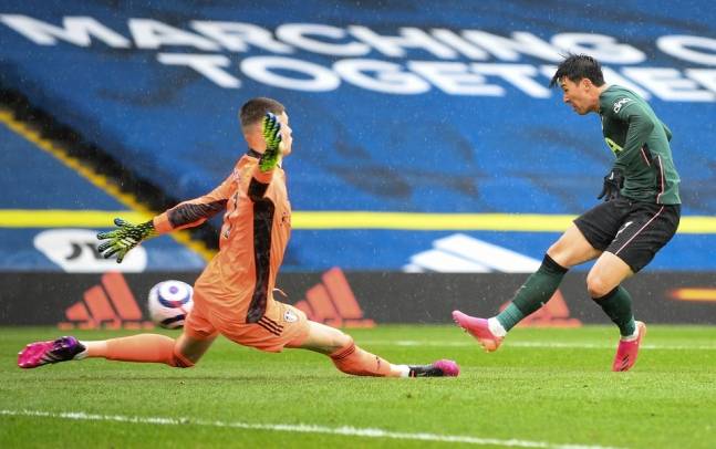 英超賽場風(fēng)云變幻，熱刺遭遇絕殺，歷史最多勝場紀(jì)錄與維拉緊隨其后