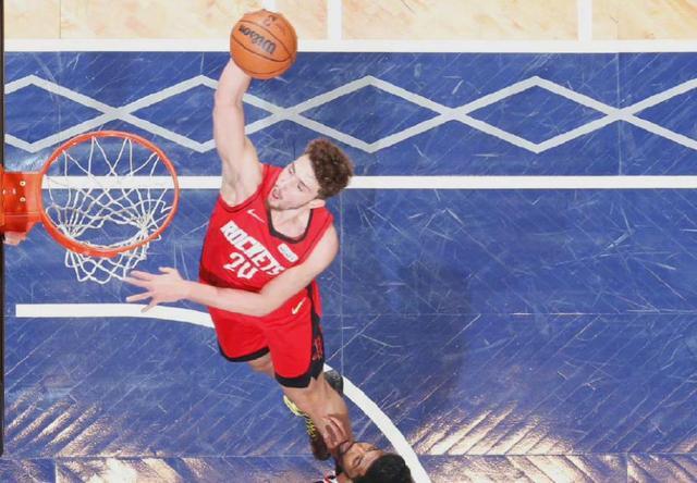 土耳其男籃熱身賽展現(xiàn)強(qiáng)勢(shì)，申京獨(dú)得26分加11籃板，土耳其隊(duì)以96分領(lǐng)跑