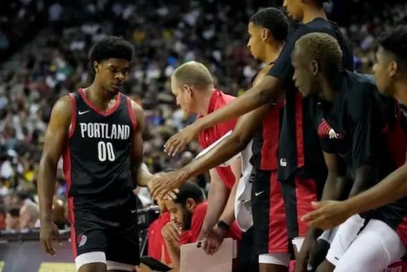 亨德森表現(xiàn)平平，NBA新季征程初現(xiàn)波折