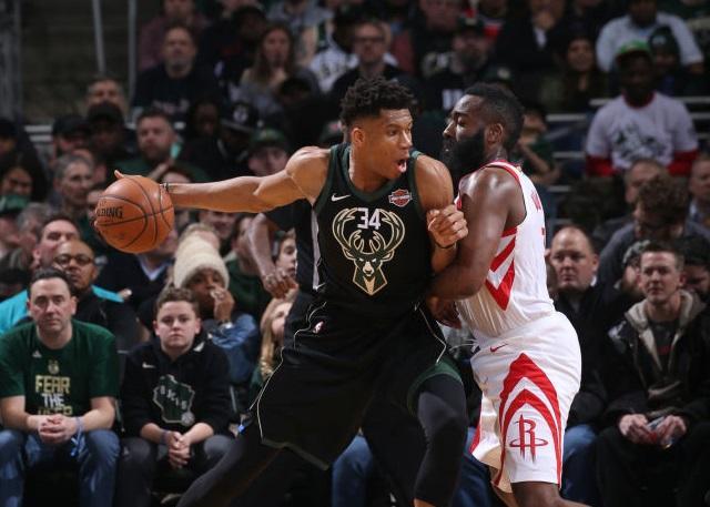 新賽季MVP預(yù)測(cè)，格里芬看好字母哥，場(chǎng)均40分鐘戰(zhàn)斗與數(shù)據(jù)奇跡