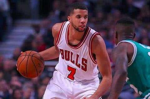 王鈺棟被換下，奧烏蘇替補登場，NBA賽場上的戰(zhàn)術(shù)調(diào)整與球員表現(xiàn)