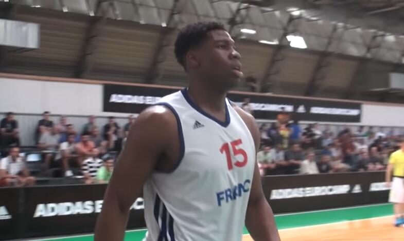 亞布塞萊狀態(tài)低迷，NBA賽場表現(xiàn)引關注