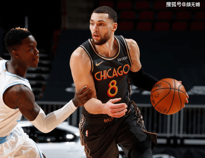 流言板熱議約基奇與珀?duì)柼貭柕墓シ缹?duì)決！勾手與轉(zhuǎn)身之間的籃球智慧