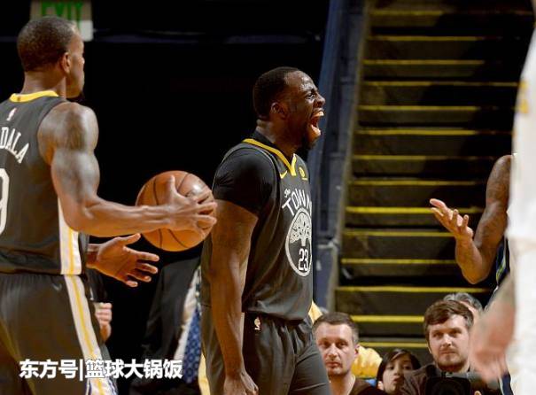 NBA賽場驚現(xiàn)激烈碰撞，球員空中遭遇肘擊襠部引發(fā)爭議，是防守還是攻擊？