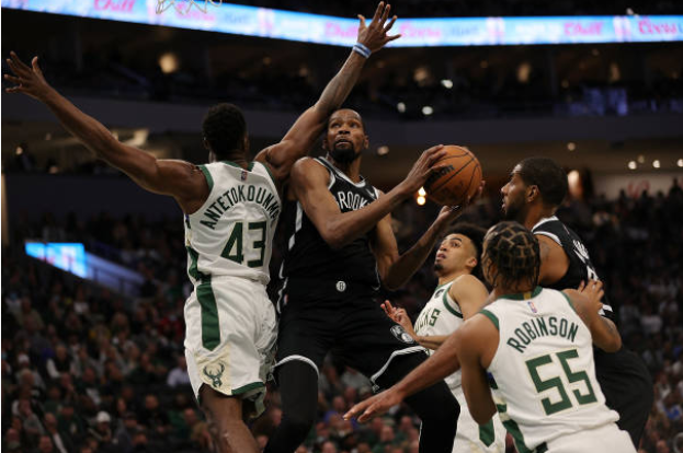 約內(nèi)斯庫超遠(yuǎn)三分絕殺驚艷全場，杜蘭特盛贊，冷血?dú)⑹郑?></p><p>這一進(jìn)球不僅為球隊(duì)贏得了關(guān)鍵分?jǐn)?shù)，也徹底改變了比賽的走向，約內(nèi)斯庫的這一表現(xiàn)令人驚嘆，他展現(xiàn)出了出色的技術(shù)水平和臨危不懼的冷靜心態(tài)，他的這一絕殺成為了比賽的轉(zhuǎn)折點(diǎn)，為球隊(duì)帶來了勝利的希望。</p><p>賽后，約內(nèi)斯庫的表現(xiàn)引起了廣泛的討論和關(guān)注，許多球迷和專家紛紛表示，約內(nèi)斯庫的這一進(jìn)球?qū)嵲谑翘柿耍募夹g(shù)和心態(tài)都展現(xiàn)出了高水平，令人難以置信，有人甚至將其稱為“冷血?dú)⑹帧?，稱贊他在關(guān)鍵時刻的出色表現(xiàn)。</p><p>而巨星杜蘭特也在社交媒體上表達(dá)了對約內(nèi)斯庫的贊賞，他轉(zhuǎn)發(fā)了比賽的精彩瞬間，并評論道：“冷血?dú)⑹?！約內(nèi)斯庫的表現(xiàn)真是太棒了！”可以看出，杜蘭特對約內(nèi)斯庫的表現(xiàn)給予了高度評價，認(rèn)為他在關(guān)鍵時刻展現(xiàn)出了出色的實(shí)力。</p><p>對于約內(nèi)斯庫來說，這一進(jìn)球不僅僅是一個簡單的得分，更是他實(shí)力和技術(shù)的體現(xiàn)，他在比賽中展現(xiàn)出了出色的投籃技巧和冷靜的心態(tài)，這些都是他成為一名優(yōu)秀球員的重要素質(zhì)，這一絕殺也將成為他的職業(yè)生涯中的一個重要里程碑，為他未來的表現(xiàn)增添更多的動力。</p><p>約內(nèi)斯庫的這一表現(xiàn)不僅僅贏得了球迷和專家的贊賞，也讓他在球隊(duì)中的地位更加穩(wěn)固，他成為了球隊(duì)中不可或缺的一員，為球隊(duì)的勝利貢獻(xiàn)著重要的力量，相信在未來的比賽中，他將繼續(xù)發(fā)揮出色的表現(xiàn)，為球隊(duì)帶來更多的榮譽(yù)。</p><p>約內(nèi)斯庫的超遠(yuǎn)三分絕殺令人難以忘懷，他在關(guān)鍵時刻展現(xiàn)出的技術(shù)和心態(tài)都令人驚嘆，而杜蘭特的贊賞更是讓他備受關(guān)注，相信在未來的比賽中，約內(nèi)斯庫將繼續(xù)發(fā)揮出色的實(shí)力，為球迷帶來更多精彩的瞬間，讓我們共同期待他的未來表現(xiàn)，相信他一定能夠在NBA的賽場上創(chuàng)造更多的輝煌！</p>				<ins class=