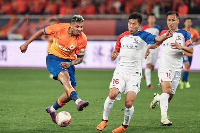 建議，申花傷兵歸來，馬納法、特謝拉與朱辰杰全力合練備戰(zhàn)