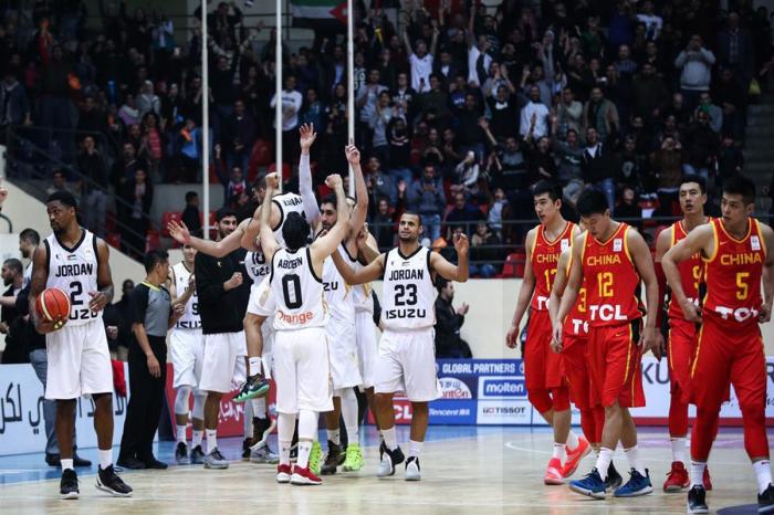 世預(yù)賽11月揭幕，中國男籃面臨真正考驗，挑戰(zhàn)與機遇并存