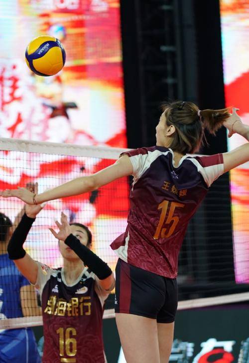 王欣瑜，陽光與實(shí)力同行，閃耀國際賽場(chǎng)的甜心戰(zhàn)士