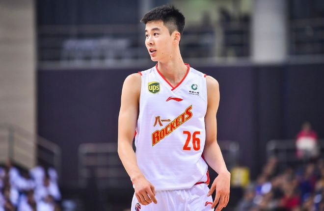 竟然有人說(shuō)楊鳴沒(méi)鬧過(guò)離隊(duì)？揭秘楊鳴與NBA的曲折歷程