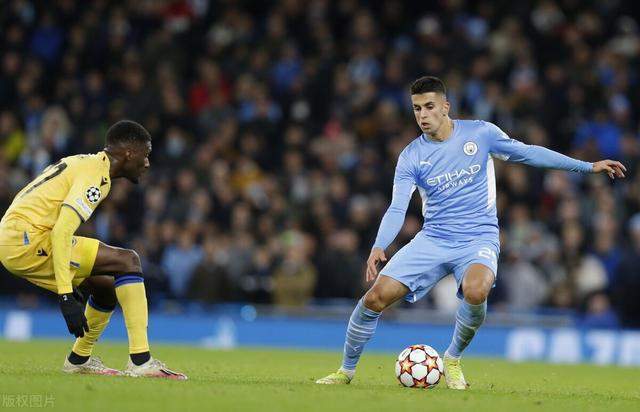 薩拉赫閃耀歐冠賽場，獨(dú)攬九場傳射創(chuàng)紀(jì)錄，成為英格蘭俱樂部首位傳奇