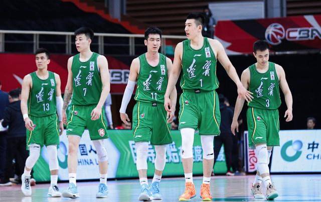 遼寧男籃重磅變革，郭艾倫與張鎮(zhèn)麟相繼離隊，開啟新篇章