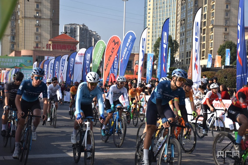 建議，2024第八屆多彩貴州自行車聯(lián)賽圓滿收官，NBA動態(tài)點燃賽場激情