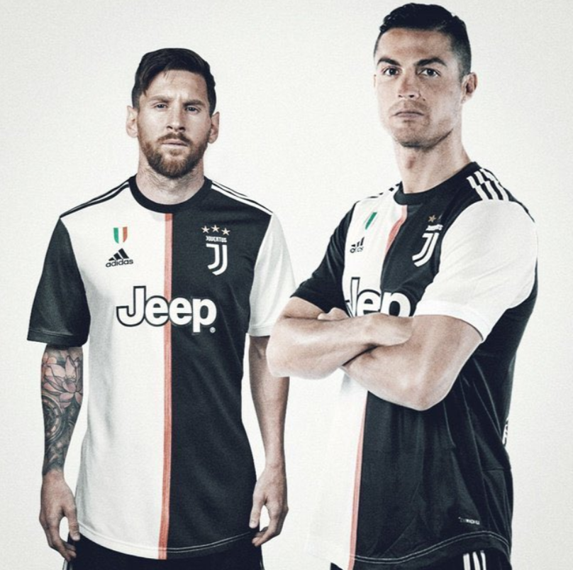 瑞士第四級(jí)別球隊(duì)YF尤文圖斯改穿巴薩球衣比賽，隊(duì)徽與廣告成亮點(diǎn)