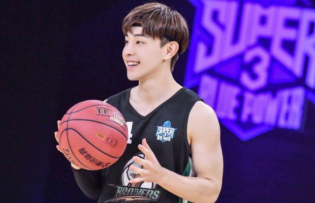 天賦與靈氣并存，卓識(shí)閃耀籃壇新生代——體壇女神大賽之籃球美學(xué)代言