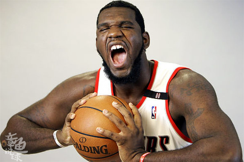 懷斯曼上場(chǎng)時(shí)間顯意義，卡萊爾盛贊其貢獻(xiàn)，勇士勝利背后的六分力量