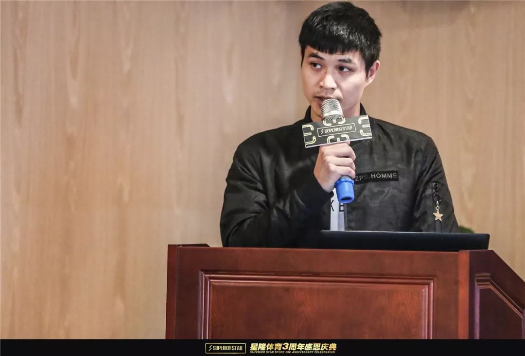 20小時(shí)暑假！留美小將王俊杰忙碌時(shí)光背后的籃球夢(mèng)與學(xué)業(yè)挑戰(zhàn)