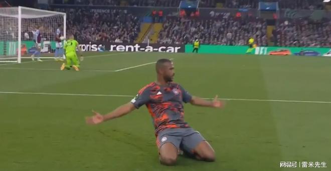 博洛尼亞主帥維拉門前引爭議，犯規(guī)在先，冷靜應對至關重要