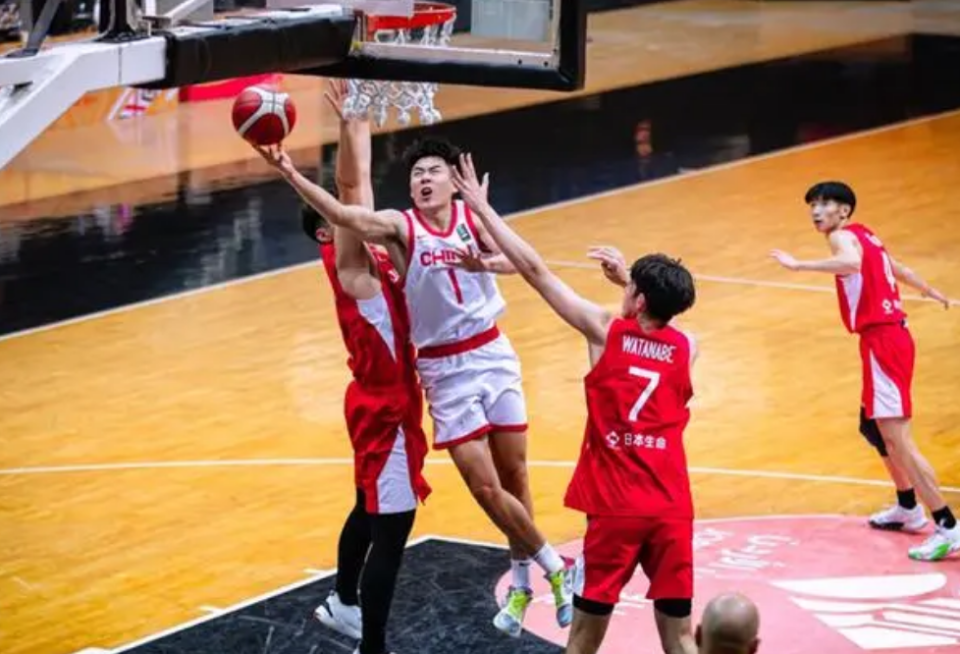 中國(guó)U16男籃展現(xiàn)壓倒性?xún)?yōu)勢(shì)，前兩場(chǎng)小組賽合計(jì)凈勝對(duì)手114分