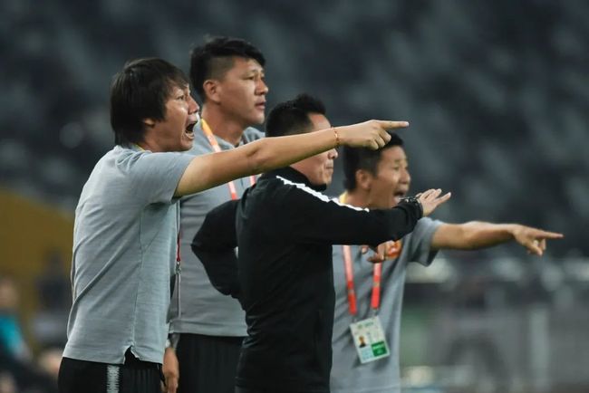 攪局者徐正源，停賽之中的激情指揮，戰(zhàn)勝海港展現(xiàn)雄心壯志