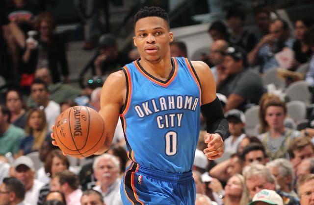 萌庫，庫里談中文昵稱背后的故事與籃球魅力