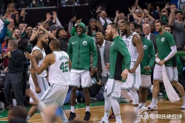 阿齊茲觀(guān)察NBA，球隊(duì)丟球頻發(fā)低級(jí)失誤，追分之路困難重重