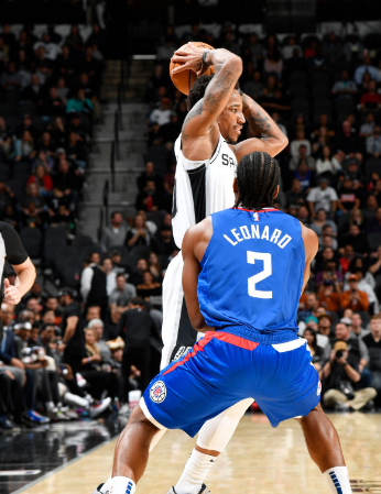 普利西奇閃耀全場，NBA賽場上的完美表現(xiàn)，以進(jìn)球與精準(zhǔn)傳球引領(lǐng)勝利