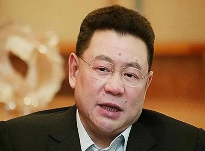 恒大二把手夏海鈞的美國鄰居身份揭秘，隱匿富豪的逃亡軌跡